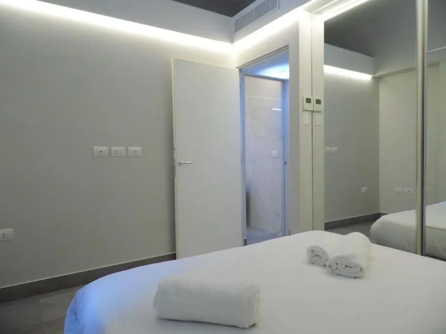 Isola Apartment Pastrengo Milan