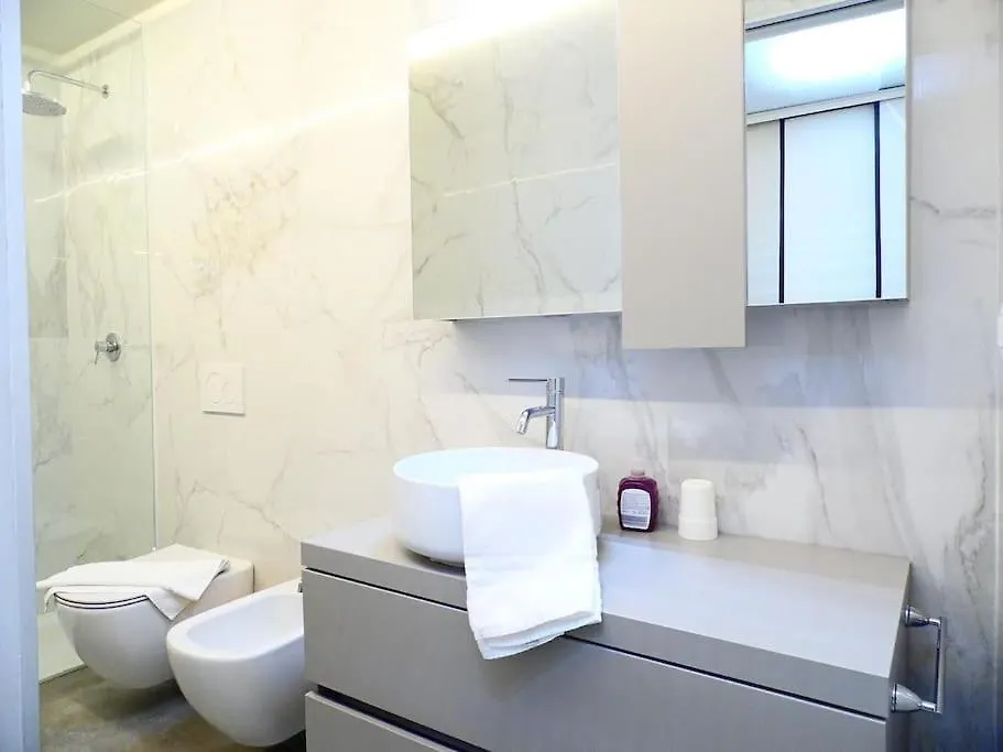 Isola Apartment Pastrengo Milan 0*,